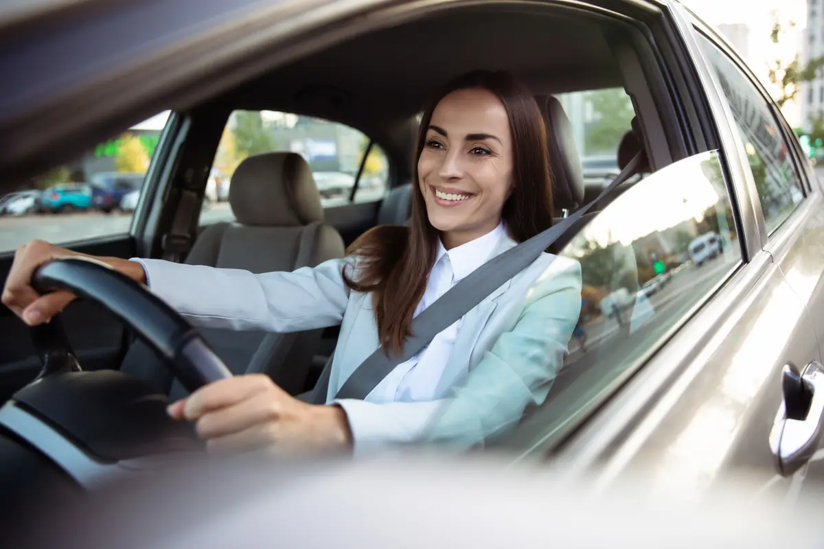 mujer taxista certificada
